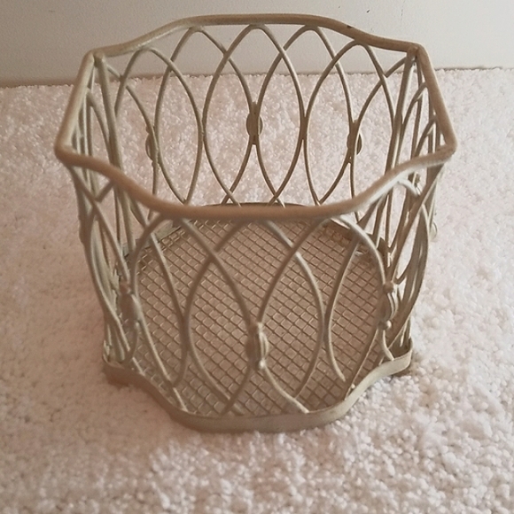Vintage Style Candle Holder - Picture 1 of 4